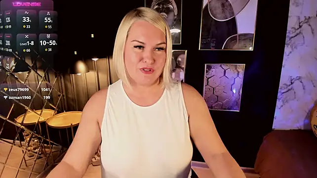 Chatroom XXX en direct de YolandaKiss