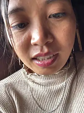 Tryphena's Live XXX Chat