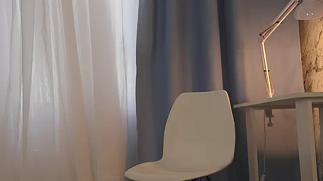 XXX chat uživo modela AliceLebel
