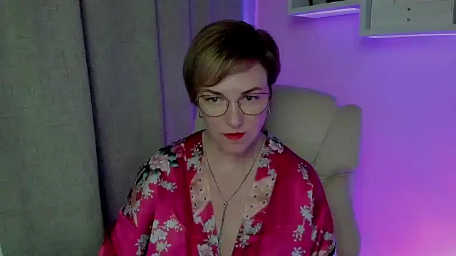 Chat +18 de feliziaDesire ao vivo