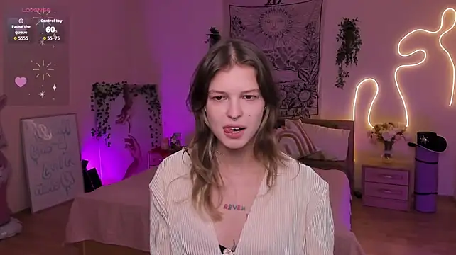Lisa_Blossom Chat XXX live