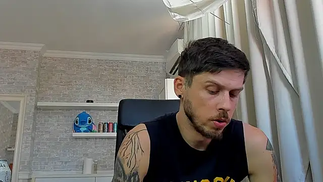 JonahShaw's Live XXX Chat