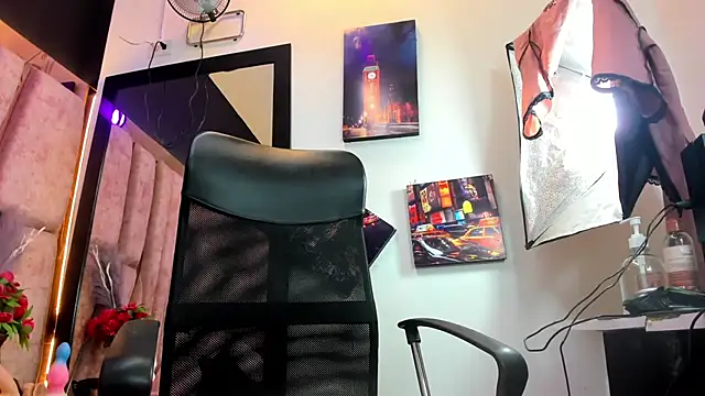 HornySkinny26's Live XXX Chat