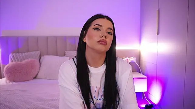 LaraAnnee Chat XXX live