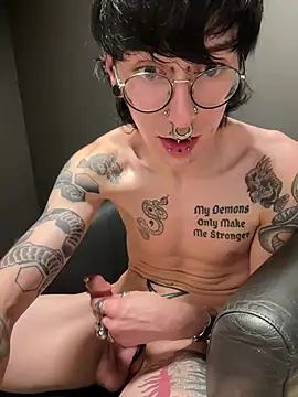 GothSadist Live XXX-chat