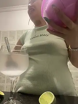 Sahaara Adlı Modelin Canlı XXX Sohbeti