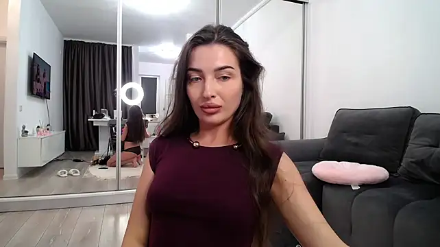 XXX chat uživo modela Laura_Bess