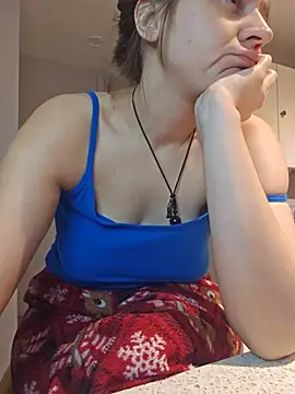ScarletsWeb live XXX chat