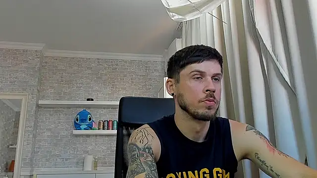 JonahShaw – Naživo XXX chat