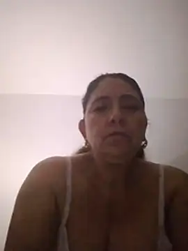 Chatroom XXX en direct de cachonda69-