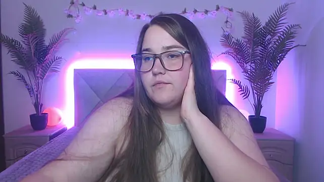 Онлайн чат XXX XX_Daniella_XX