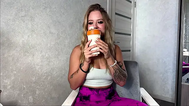 Chat +18 de ErlineVogl ao vivo