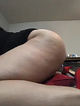 Chat +18 de Squirtybbwslut ao vivo