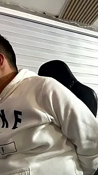 XXX chat uživo modela Rick_Adams
