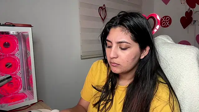 cloe_small: απευθείας συνομιλία ΧΧΧ