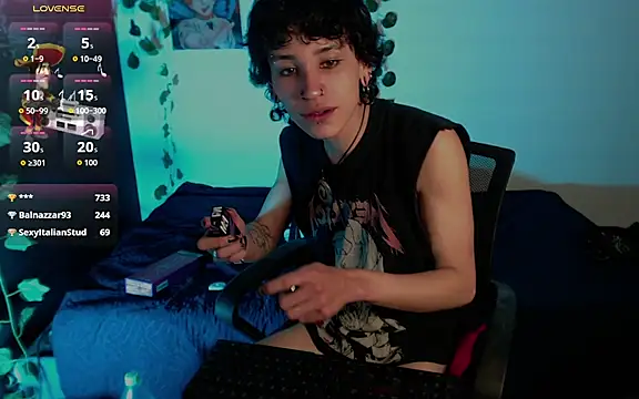 Chat XXX en directo de JohnnyJones_