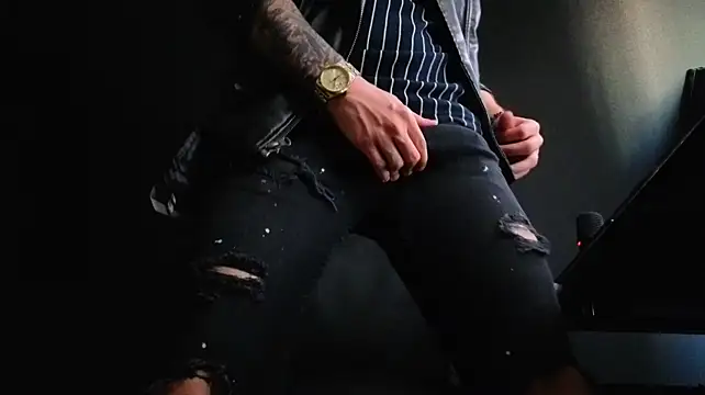 แชท XXX สดของ FelixStarkk