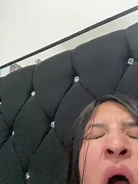 SUSI_ROJAS_19's Live XXX Chat