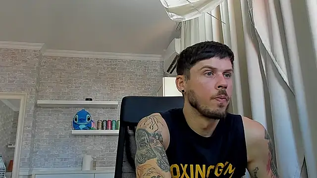 JonahShawのライブXXXチャット