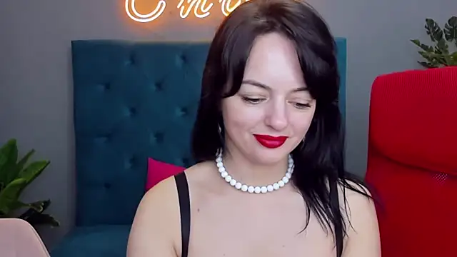 BellaRowan Adlı Modelin Canlı XXX Sohbeti