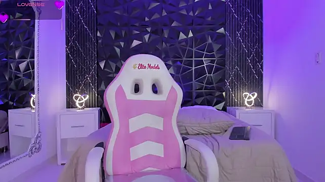AnaiaClarckn Live XXX chat