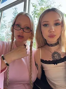 Elfi_InPublic Chat XXX in diretta