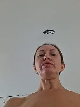 Živý XXX chat Miss____Mia_