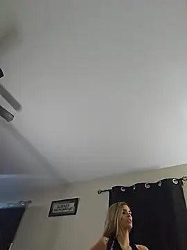 ellieconradxo XXX чат на живо