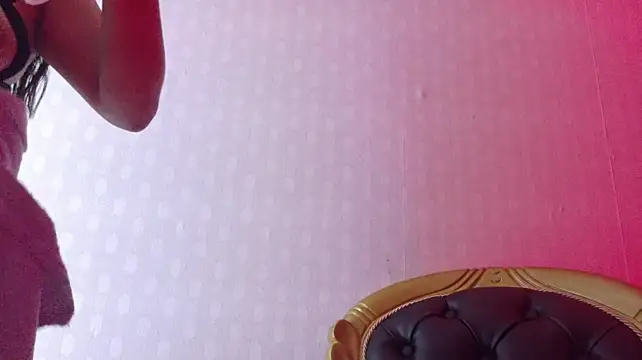 Nanda_bdsm Adlı Modelin Canlı XXX Sohbeti
