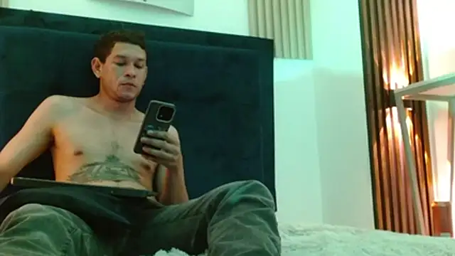 Justin_Royers – Naživo XXX chat