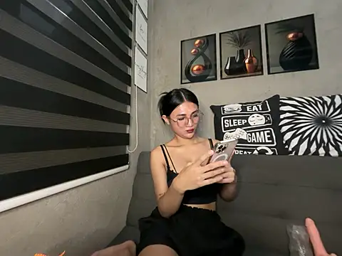 wild_apple69 Adlı Modelin Canlı XXX Sohbeti