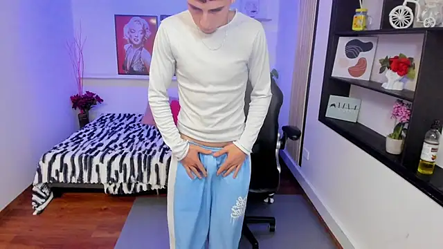 Benji23_ লাইভ XXX চ্যাট