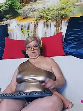 Chat XXX en directo de QueenPammy1