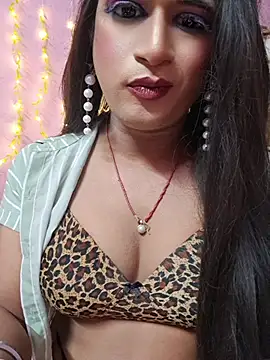 glitchwaligirl Chat XXX in diretta