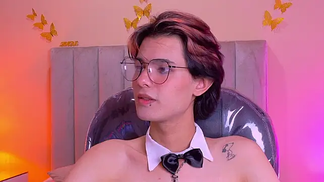 Czat XXX na żywo – Derek_Sinn