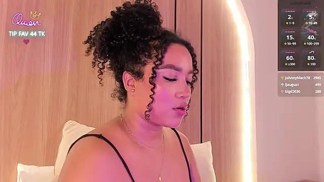دردشة cloe_25 الجنسية المباشرة