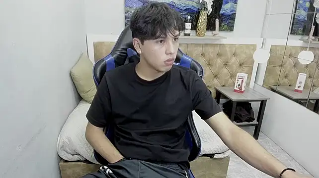 StiwenTwink 라이브 XXX 채팅