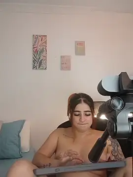 دردشة MartinaConnorr الجنسية المباشرة