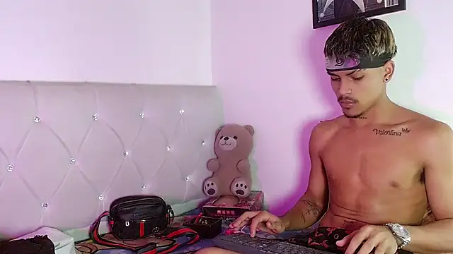 Angel_foxc13のライブXXXチャット