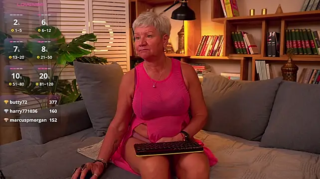 roxana_brooks: απευθείας συνομιλία ΧΧΧ