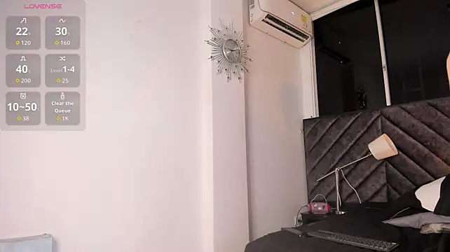 DemonFoxx Live XXX Chat