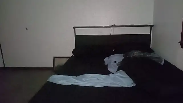 Opondestre00420 – Naživo XXX chat