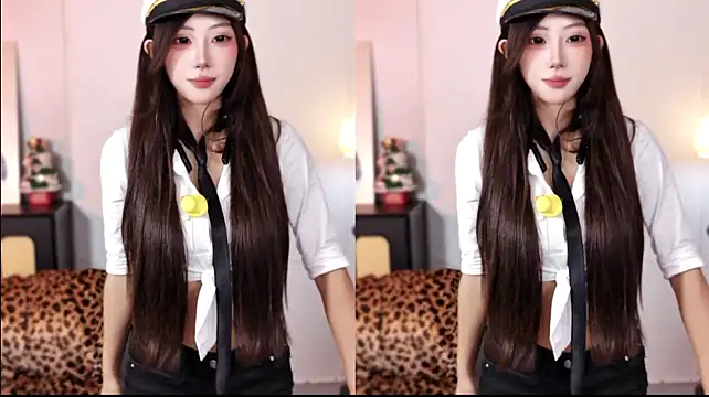 Dolly__Baby's Live XXX Chat