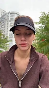 Chat +18 de KikiWatson ao vivo