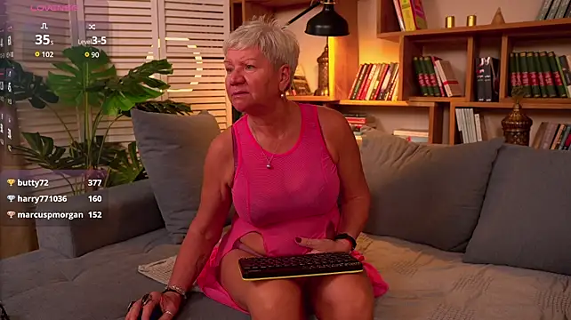 Chatroom XXX en direct de roxana_brooks