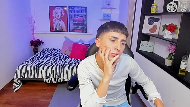 Chat XXX ao vivo de Benji23_