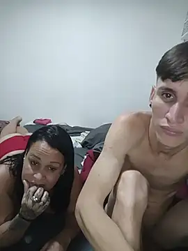 Milfvalesk's Live XXX Chat