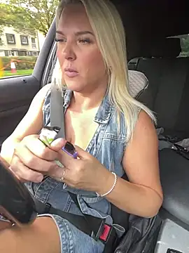 Bustyblondebabe32 লাইভ XXX চ্যাট
