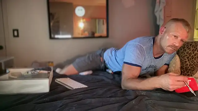 FitStacheDaddy Live XXX-Chat