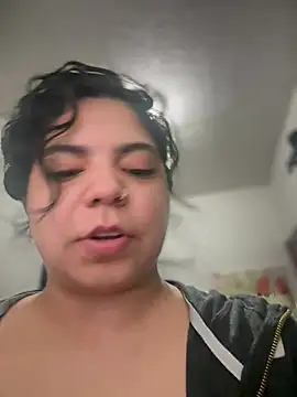 kimmiakiss22 élő XXX-chatje